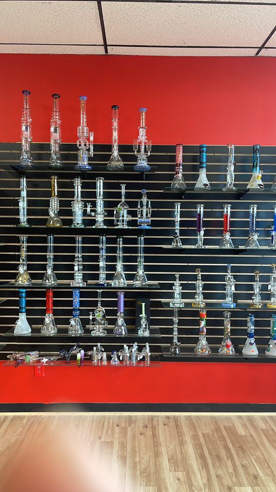 MR VAPOR SMOKE SHOP Updated June 2024 6156 Colerain Ave, Cincinnati, Ohio Tobacco Shops