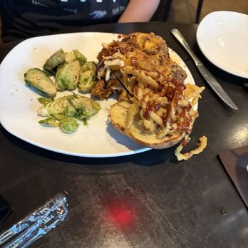 110 Grill - Pulled Pork Sandwich - Gluten-Free Near Me - Portsmouth, New Hampshire