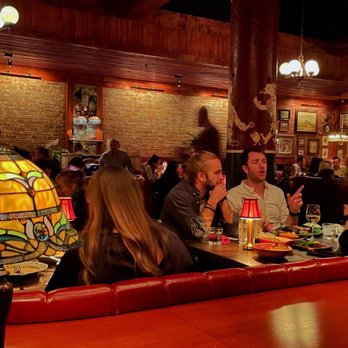 Trivoli Tavern - Dining room - American Near Me - Chicago, Illinois Trivoli Tavern - Dining room - American Near Me - Chicago, Illinois