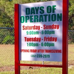 Kandy Kane Christmas Treeland - Hours & days-2016