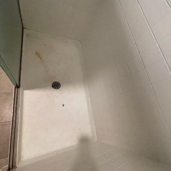 Miracle Method - Santa Clara - BEFORE Shower Pan - Refinishing Services Near Me - Santa Clara, California Miracle Method - Santa Clara - BEFORE Shower Pan - Refinishing Services Near Me - Santa Clara, California