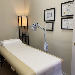 Wellspring Chiropractic And Rehabilitation - Restore harmony in the body and mind with an acupuncture session.