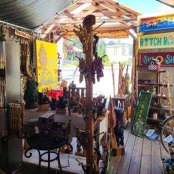 Southgate Station - Used, Vintage & Consignment Near Me - Oakhurst, California Southgate Station - Used, Vintage & Consignment Near Me - Oakhurst, California