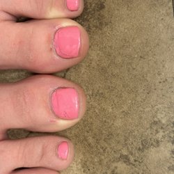 Deluxe Nails and Spa