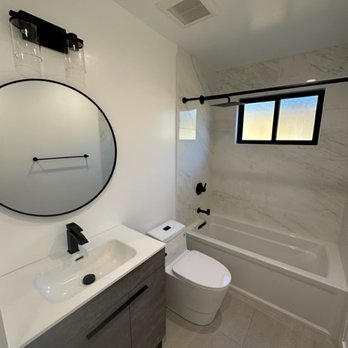 Golden Gate Group - Main House Bathroom - General Contractors Near Me - Cupertino, California