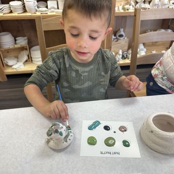 Mud Hut 2 Go - Paint-Your-Own Pottery Near Me - Tehachapi, California