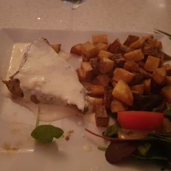 Millénium Paris - Veaux fromage et pomme de tête sautées,  salade défraîchie