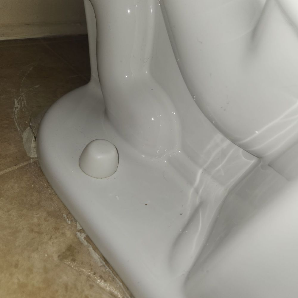 Miraculous Cleaning - This is the bathroom!!! And with their standards it's called clean!! - Home Cleaning Near Me - Pasadena, California