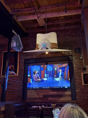 Lainey Wilson's Bell Bottoms Up by null