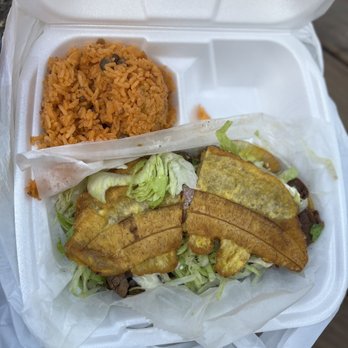 Papa's Cache Sabroso - Jibarito con Arroz Sandwich - Latin American Near Me - Chicago, Illinois Papa's Cache Sabroso - Jibarito con Arroz Sandwich - Latin American Near Me - Chicago, Illinois
