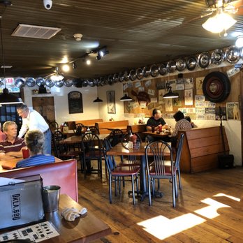 Earl's Rib Palace - Earl's interior - Barbeque Near Me - Oklahoma City, Oklahoma Earl's Rib Palace - Earl's interior - Barbeque Near Me - Oklahoma City, Oklahoma