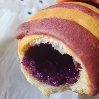 85°C Bakery Cafe-Cypress - ube bread - Coffee & Tea Near Me - Cypress, California