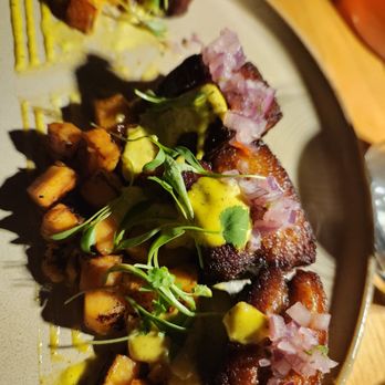 Yunta Nikkei - Peruvian Near Me - Charlotte, North Carolina
