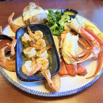 Red Lobster - Ultimate Feast - Seafood Near Me - Plano, Texas Red Lobster - Ultimate Feast - Seafood Near Me - Plano, Texas