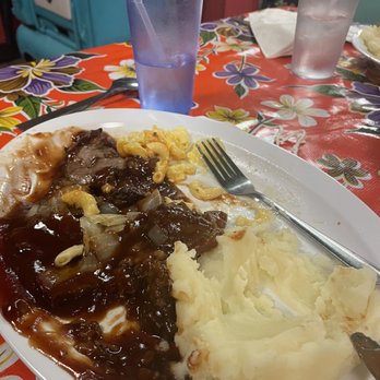 Southern Kitchen - Brisket, mashed potatoes, mac and cheese - Southern Near Me - Tacoma, Washington