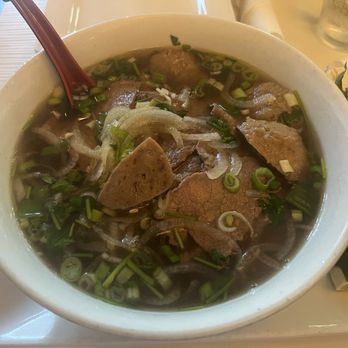 Basilic Vietnamese Grill - Taste blamd with no flavor and salty...dark broth - Vietnamese Near Me - North Miami, Florida Basilic Vietnamese Grill - Taste blamd with no flavor and salty...dark broth - Vietnamese Near Me - North Miami, Florida
