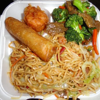 King Eggroll - Combo #3, with a shrimp ball subbed in for fried xiu mai. $4.50! - Vietnamese Near Me - San Jose, California King Eggroll - Combo #3, with a shrimp ball subbed in for fried xiu mai. $4.50! - Vietnamese Near Me - San Jose, California