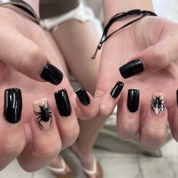 Bella Nails & Brows - Halloween time