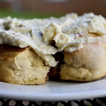 Darbi's Cafe - Cinnamon roll - American Near Me - Pinetop, Arizona