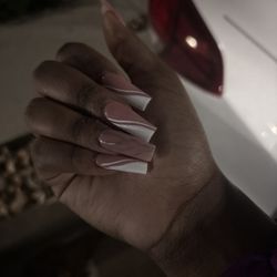 Avery Nail Salon