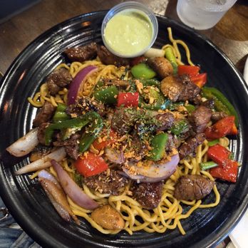 OMELI Kitchen - Shaken Beef Noodles - Vietnamese Near Me - Fullerton, California