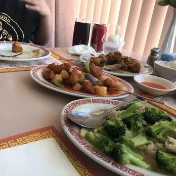 Linlee's Chinese Cuisine - Sweet and sour sesame chicken - Chinese Near Me - Spring Valley, California Linlee's Chinese Cuisine - Sweet and sour sesame chicken - Chinese Near Me - Spring Valley, California