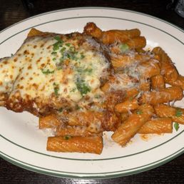 Chicken Parmesan with spicy rigatoni alla vodka Chicken Parmesan with spicy rigatoni alla vodka