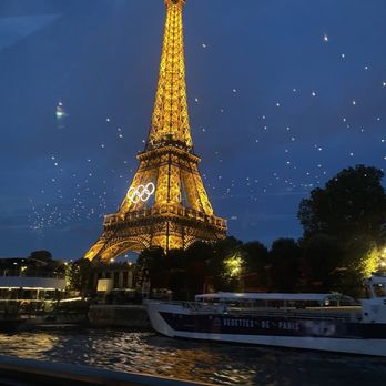 Bateaux Mouches - Eiffel Tower - Boat Charters Near Me - Paris, 75
