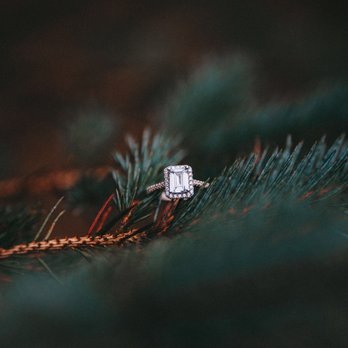 Hayley Bryant Photography - Engagement ring - Session Photography Near Me Hayley Bryant Photography - Engagement ring - Session Photography Near Me