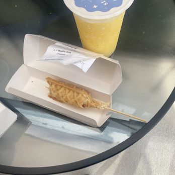 Dreamy Tea - Cheese & hot dog waffle dog and blended calamansi with honey boba pearls - Desserts Near Me - Winter Garden, Florida