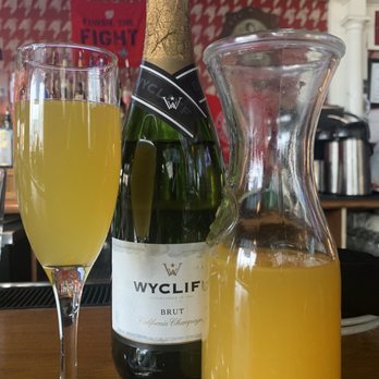 Quinn's On The Corner - Mimosass! - Bars Near Me - Arlington, Virginia Quinn's On The Corner - Mimosass! - Bars Near Me - Arlington, Virginia