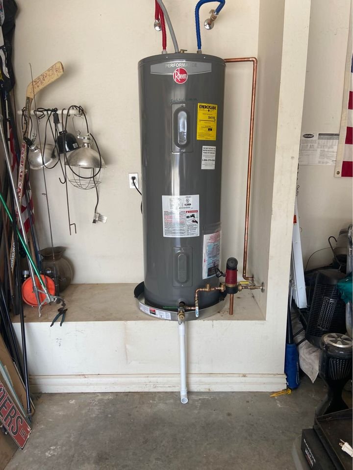 Slide of T&T Plumbing and Electrical