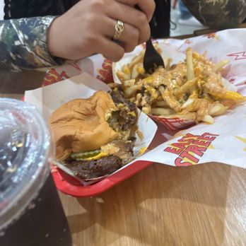 Easy Street Burgers - Burgers Near Me - Studio City, California Easy Street Burgers - Burgers Near Me - Studio City, California