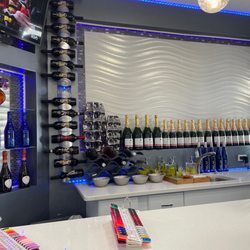 Sensational Nail Bar - Bar area