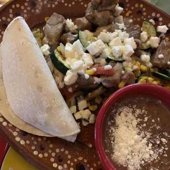 El Moose - Carne De Puerco Con Calabacitas - Mexican Near Me - Seattle, Washington El Moose - Carne De Puerco Con Calabacitas - Mexican Near Me - Seattle, Washington