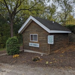 Reservoir Creek Golf Course - Restroom house by hole 1