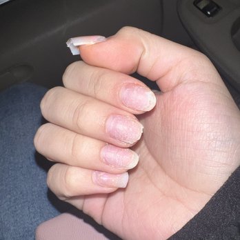 Queen Nails - Nail Salons Near Me - Berwyn, Illinois