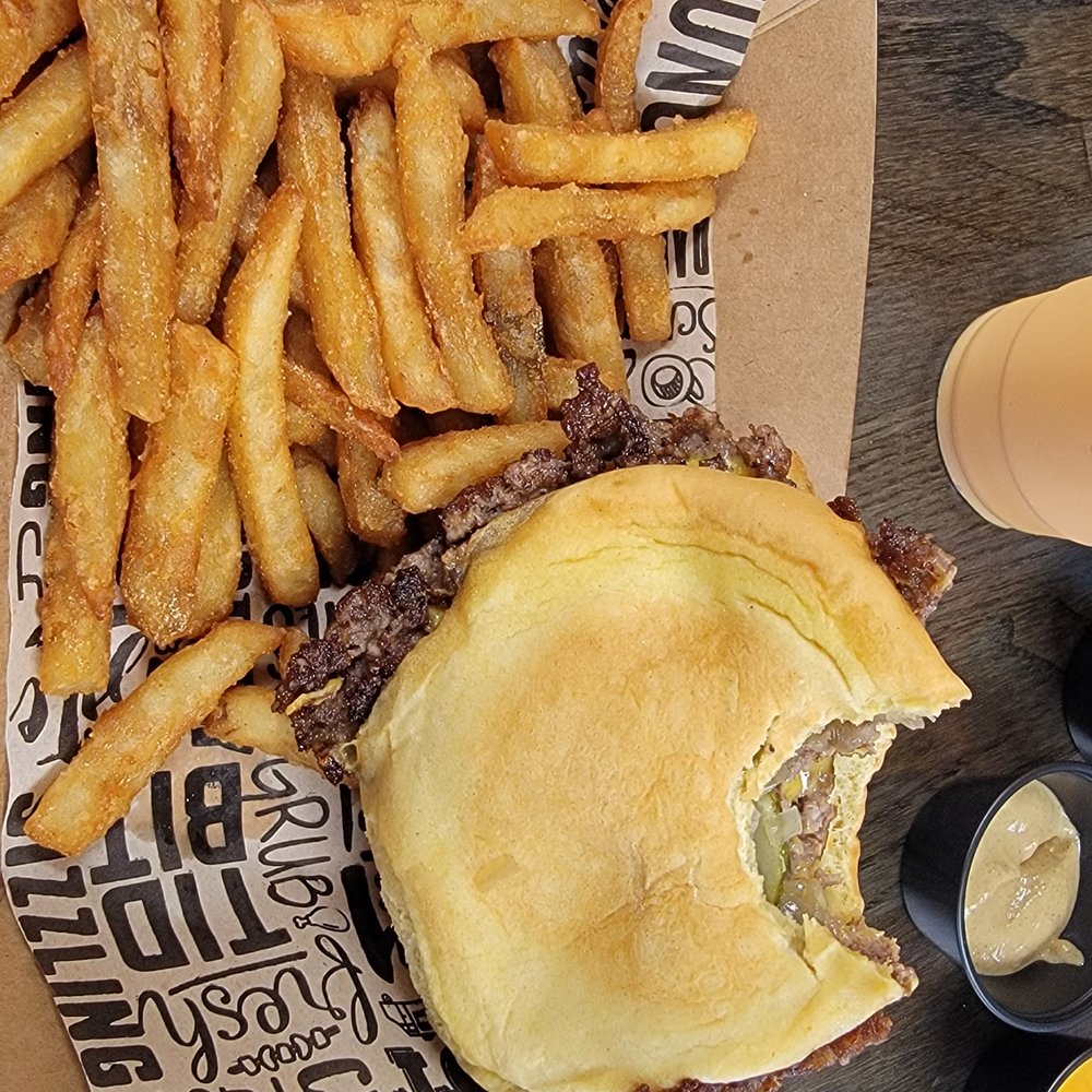 Surf Dawgs Grill - smash burger and fries - Food Trucks Near Me - Surfside Beach, South Carolina
