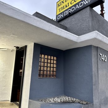 Kin Long Beach - Thai Near Me - Long Beach, California