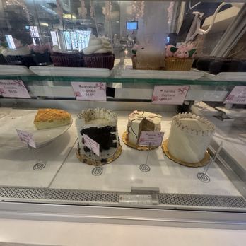 Dog Tag Bakery - Desserts - Bakeries Near Me - Washington, DC, District of Columbia