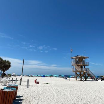 Manatee public beach - Lifeguard Tower - Beaches Near Me - Holmes Beach, Florida