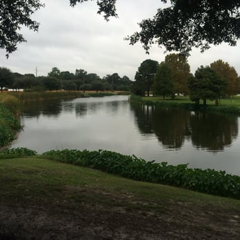 Lake Mayer Park - Nice view - Parks Near Me - Savannah, Georgia