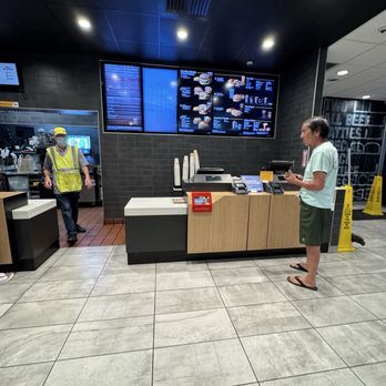 McDonald's - Burgers Near Me - Kaneohe, Hawaii
