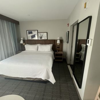 Staybridge - Hotels Near Me - Manteca, California Staybridge - Hotels Near Me - Manteca, California