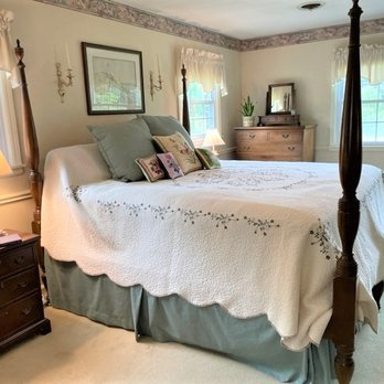 Blue Sky Design - Staged Primary Bedroom - Interior Design Near Me Blue Sky Design - Staged Primary Bedroom - Interior Design Near Me