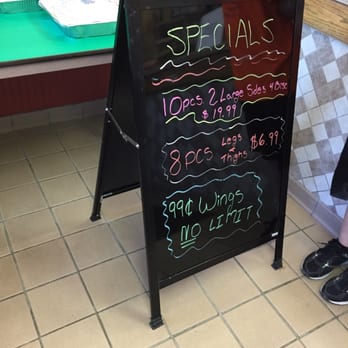 Brown's Chicken - American Near Me - Carol Stream, Illinois