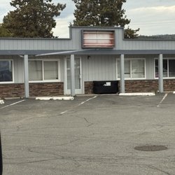 Old School Barber Shop - Closed storefront