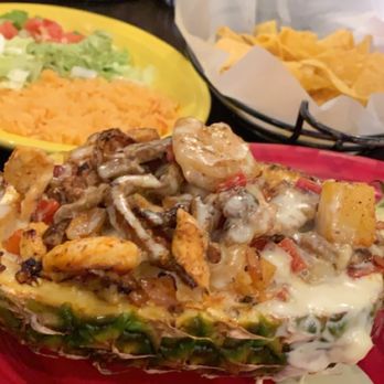 Gran Rodeo - Pina Loca (chicken, steak, shrimp, and chorizo in a pineapple bowl) - Mexican Near Me - Virginia Beach, Virginia