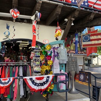 Alamo Flags - Front of shop - Souvenir Shops Near Me - San Diego, California