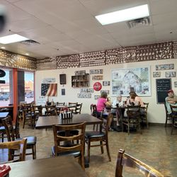 Cafe Hodgepodge - Dining area